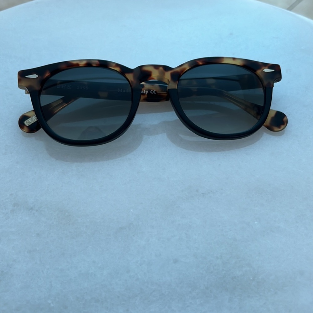 SEE 5599 Sun - Toyko / Black / G15 Gradient Lens Tortoise Shell Sunglasses